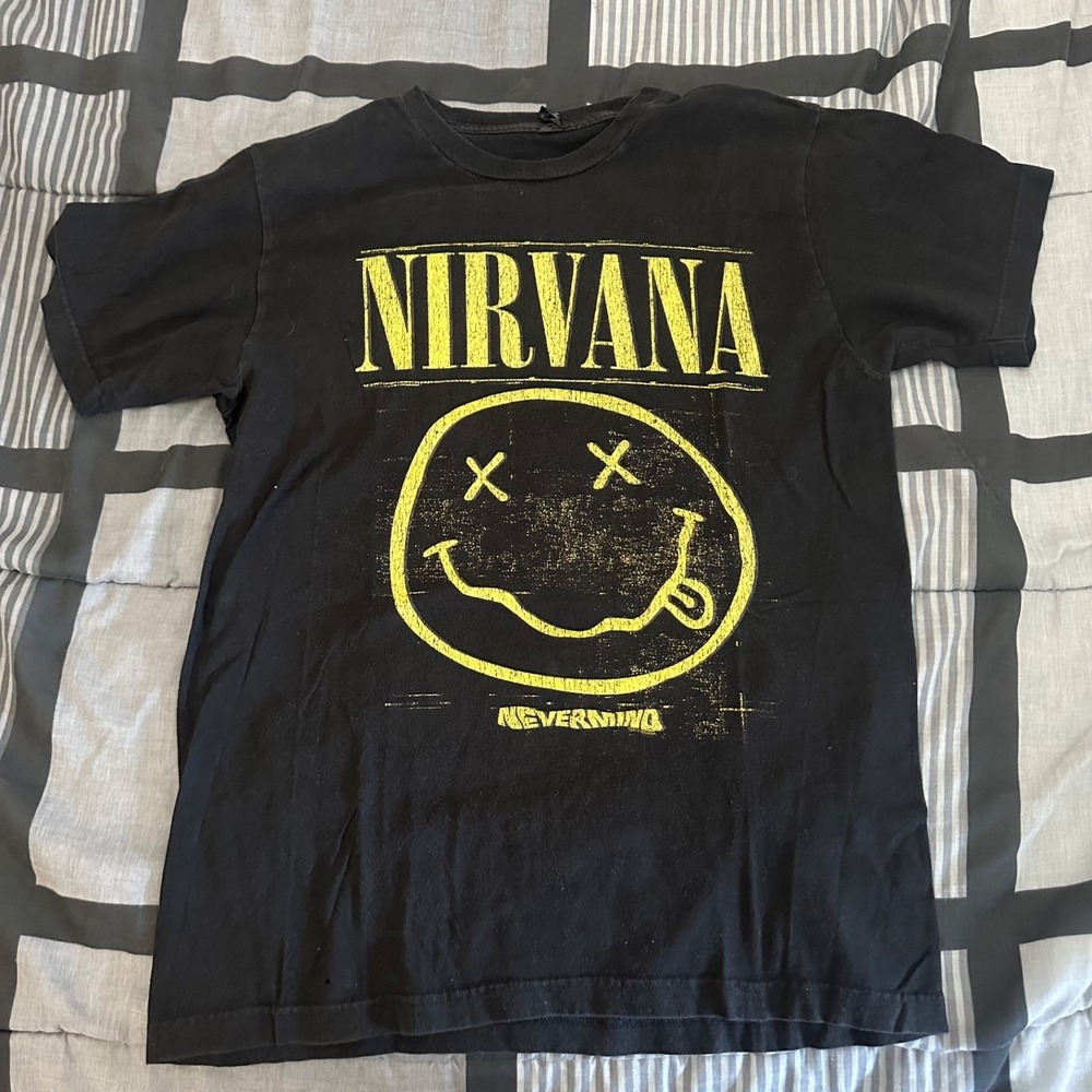 Nirvana Nevermind Smile Classic Grunge Black Vintage T-Shirt Size Medium - Picture 1 of 4